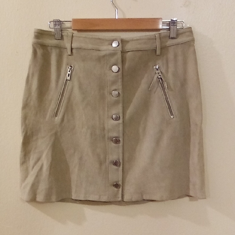 Stylish Tan Button-Front Skirt